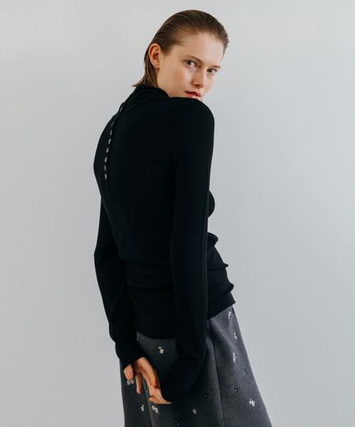 CREDONA(クレドナ)の「HENRY HIGH NECK TOPS/ヘンリーハイネックトップス(Tシャツ/カットソー・レディース・レッド/ホワイト/ブラック/チャコールグレー/ブラウン・FREE)」の11枚目の写真