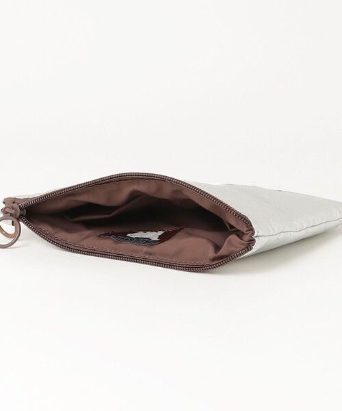 fredy emue（フレディエミュ）の「【JOli JOli/ジョリジョリ】刺しゅうフラットポーチ（ポーチ・レディース・ベージュ/シルバー/ブラック・FREE）」の5枚目の写真