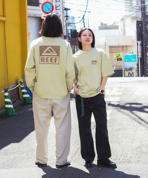 REEF(リーフ)の「REEF 80S BOX LOGO LS T バックプリント ロンT 【2026年春夏モデル】/リーフ長袖ロンT(Tシャツ/カットソー・メンズ・ベージュ/ブルー/チャコールグレー・X-LARGE/LARGE/MEDIUM/SMALL)」の2枚目の写真