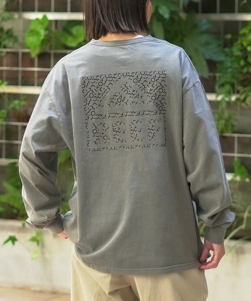 REEF(リーフ)の「REEF 80S BOX LOGO LS T バックプリント ロンT 【2026年春夏モデル】/リーフ長袖ロンT(Tシャツ/カットソー・メンズ・ベージュ/ブルー/チャコールグレー・X-LARGE/LARGE/MEDIUM/SMALL)」の1枚目の写真