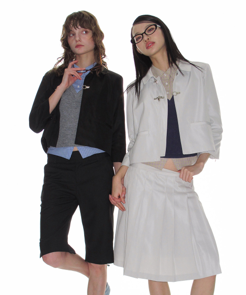 CRANK（クランク）の「バックルクローザージャケット_ベージュグレー（テーラードジャケット・レディース・その他・SMALL/MEDIUM）」の4枚目の写真