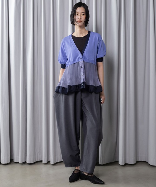 MARECHAL TERRE(マルシャルテル)の「裾プリーツニットカーディガン(カーディガン/ボレロ・レディース・ブラック/ライトグレー/オフホワイト/ラベンダー・MEDIUM)」の10枚目の写真