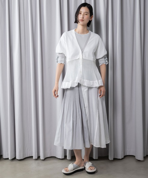 MARECHAL TERRE(マルシャルテル)の「裾プリーツニットカーディガン(カーディガン/ボレロ・レディース・ブラック/ライトグレー/オフホワイト/ラベンダー・MEDIUM)」の22枚目の写真