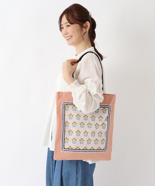 one'sterrace(ワンズテラス)の「【A4可】FH キャンバスA4トート(トートバッグ・レディース・ピンク系9/ダークブラウン系8/アイボリー系8/グレー系4・99)」の19枚目の写真