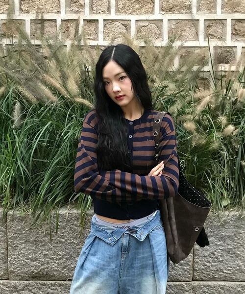 AMESWORLDWIDE(アメスワールドワイド)の「STRIPE ROUND NECK CARDIGAN BROWN(カーディガン/ボレロ・レディース・その他・FREE)」の14枚目の写真