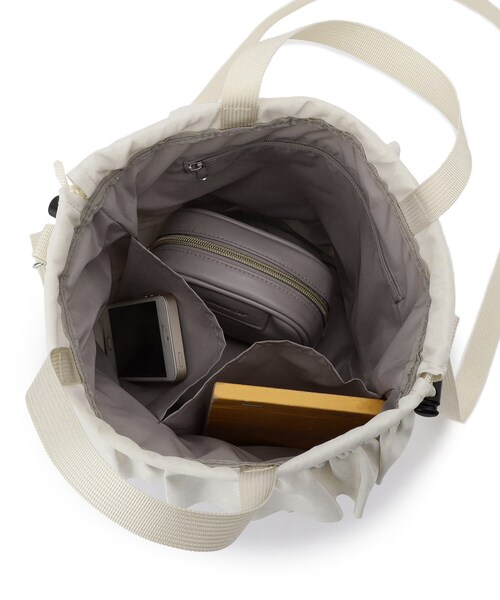 ITS'DEMO(イッツデモ)の「フリルドロストショルダー(ショルダーバッグ・レディース・ブラック/アイボリー・00)」の14枚目の写真