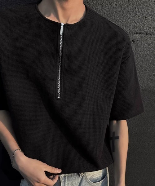 SHEPP(シープ)の「【UNISEX】ハーフジップワッフルルーズプルオーバー(Tシャツ/カットソー・メンズ・グレー/ブラック/ホワイト・L/M)」の4枚目の写真