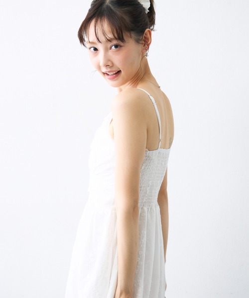 krahe(クレーエ)の「レースティアードキャミワンピース(ワンピース・レディース・ホワイト/アイボリー・FREE)」の7枚目の写真
