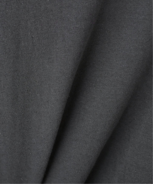 Spick & Span(スピックアンドスパン)の「リネン混ヘンリーネックTシャツ(Tシャツ/カットソー・レディース・チャコールグレー/ホワイト・FREE)」の17枚目の写真