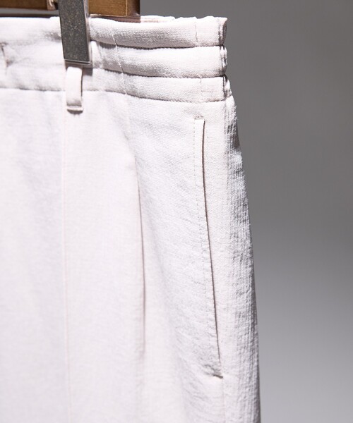DESIGNWORKS（デザインワークス）の「【セットアップ対応】ピンタックイージーパンツ / 速乾性 / 防シワ性 / 形態安定性 / 通気性（スラックス・メンズ・ベージュ/ネイビー/ストライプ・44/46/48/50/52）」の11枚目の写真