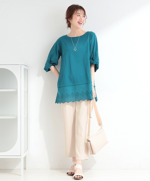 SHOO・LA・RUE(シューラルー)の「【洗濯機可/ひんやり/S-LL】裾レース切り替え ねじりお袖チュニック(チュニック・レディース・ブラック/ブラウン系/ブルーグリーン・01/02/03/04)」の11枚目の写真