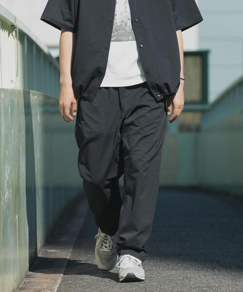ITEMS URBANRESEARCH(アイテムズ アーバンリサーチ)の「『接触冷感/イージーケア/吸水速乾/撥水/防汚』高機能シアサッカー イージートラウザー(楽着シリーズ)(その他パンツ・メンズ・ベージュ/ブラック/ライトブルー・MEDIUM/LARGE)」の4枚目の写真