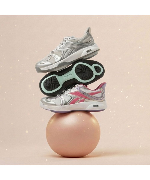 Reebok(リーボック)の「イージートーン / EASYTONE(スニーカー・レディース・ブラック×グリーン/ブラック/シルバー系その他/ブラック×ホワイト/シルバー/ホワイト・22.5cm/26.0cm/25.5cm/24.0cm/24.5cm/23.5cm/23.0cm/25.0cm)」の7枚目の写真