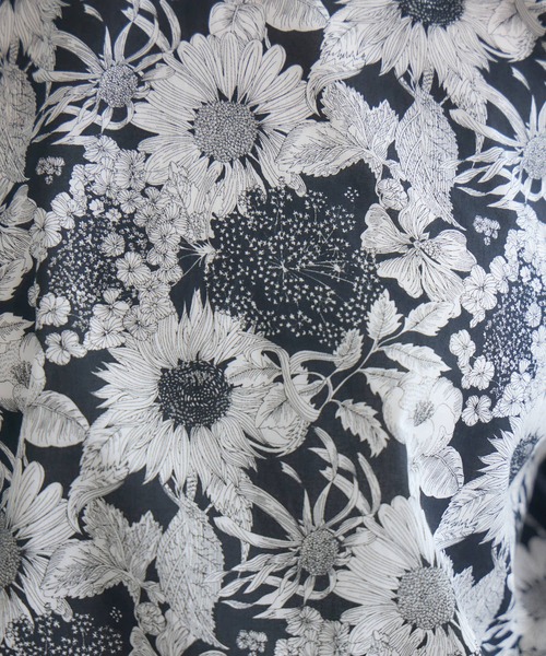 KATHARINE ROSS(キャサリンロス)の「【MADE IN JAPAN】ハーフスリーブカットソーMade With Liberty Fabrics(Tシャツ/カットソー・レディース・オフホワイト/ブラック・FREE)」の19枚目の写真
