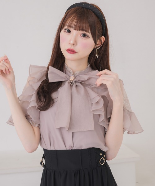 couture BY ROJITA(クチュールバイロジータ)の「ラッフルシアーブラウス(シャツ/ブラウス・レディース・ホワイト/ブラック/ピンクベージュ/その他・FREE)」の2枚目の写真