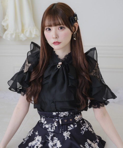 couture BY ROJITA(クチュールバイロジータ)の「ラッフルシアーブラウス(シャツ/ブラウス・レディース・ホワイト/ブラック/ピンクベージュ/その他・FREE)」の11枚目の写真