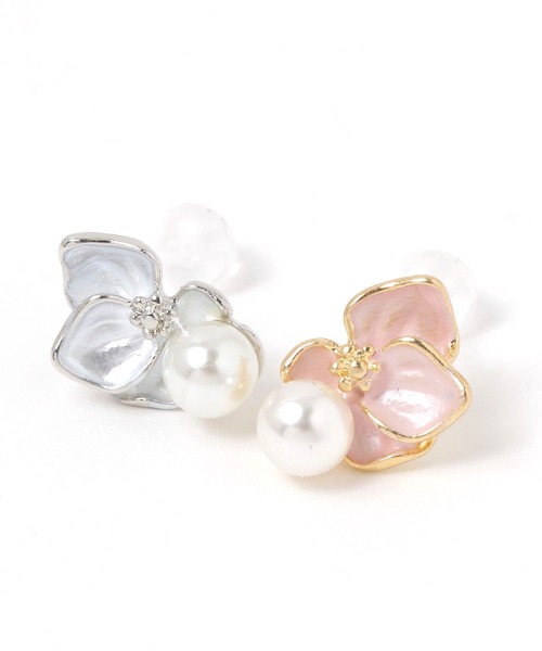 LAKOLE（ラコレ）の「エポフラワーパール樹脂ポストピアス / 663506（ピアス（両耳用）・レディース・その他1/その他2・FREE）」の4枚目の写真
