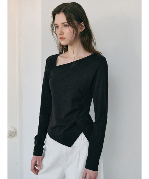 ETMON（エトモン）の「Curved Pintuck T-Shirt, Black（Tシャツ/カットソー・レディース・その他・F）」の5枚目の写真