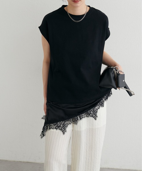 LARUTA(ラルータ)の「【LARUTA】裾サテンレースレイヤードノースリプルオーバー(Tシャツ/カットソー・レディース・ブラック/ブラウン/オフホワイト・FREE)」の2枚目の写真