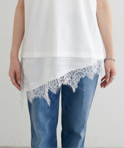 LARUTA(ラルータ)の「【LARUTA】裾サテンレースレイヤードノースリプルオーバー(Tシャツ/カットソー・レディース・ブラック/ブラウン/オフホワイト・FREE)」の6枚目の写真
