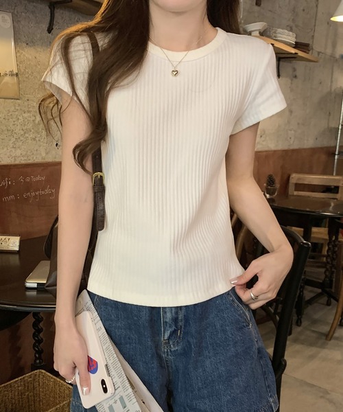 Girly Doll(ガーリードール)の「クルーネックリブTシャツ(Tシャツ/カットソー・レディース・ホワイト/ベージュ/ブラック・M/L)」の9枚目の写真