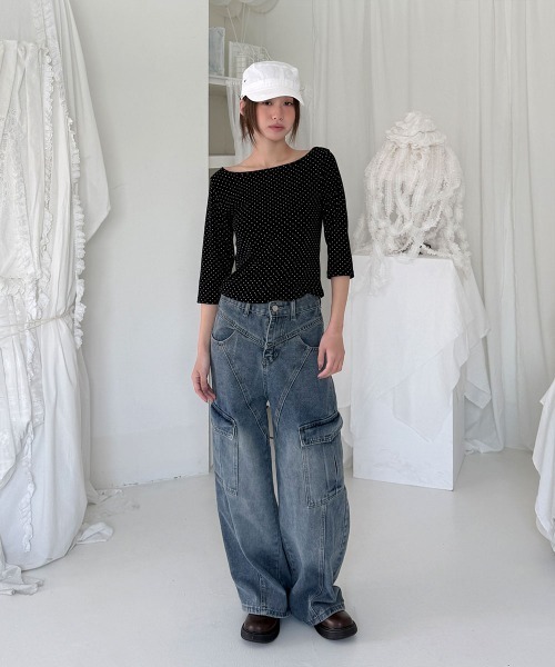 4INT.(フォイント)の「ウォッシュド カーゴ デニム ワイドパンツ(デニムパンツ・レディース・ブルー・L/M/S)」の2枚目の写真