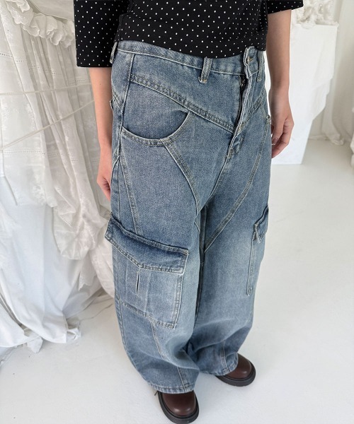 4INT.(フォイント)の「ウォッシュド カーゴ デニム ワイドパンツ(デニムパンツ・レディース・ブルー・L/M/S)」の11枚目の写真