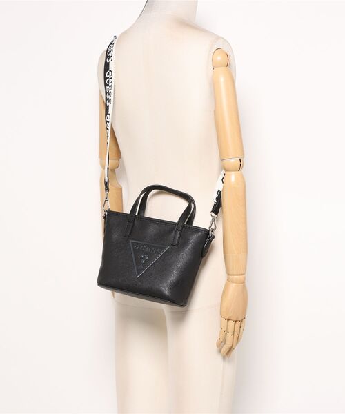 Guess(ゲス)の「【GUESS】ゲス KEIRA MINI TOTE トートバッグ(トートバッグ・レディース・ブルー/ホワイト/ブラック/ベージュ・FREE)」の8枚目の写真