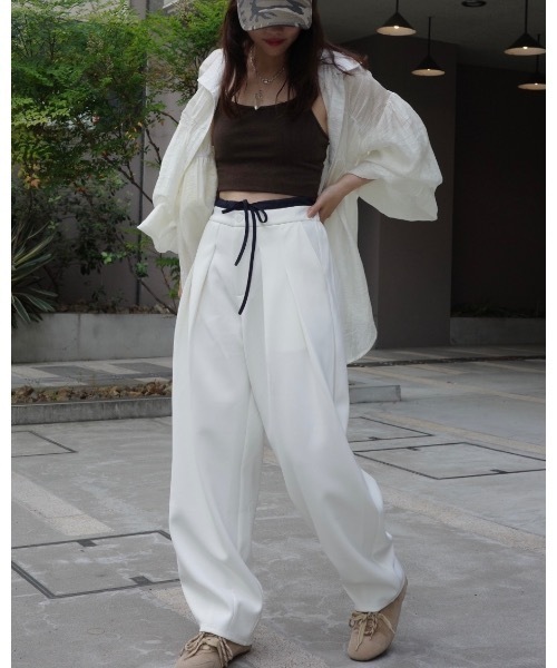 JUMELLE(ジュメロ)の「ダブルウエストスウェットパンツ(スウェットパンツ・レディース・アイボリー/ネイビー・MEDIUM/SMALL)」の3枚目の写真