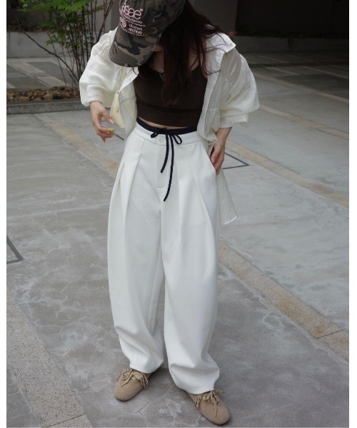 JUMELLE(ジュメロ)の「ダブルウエストスウェットパンツ(スウェットパンツ・レディース・アイボリー/ネイビー・MEDIUM/SMALL)」の22枚目の写真
