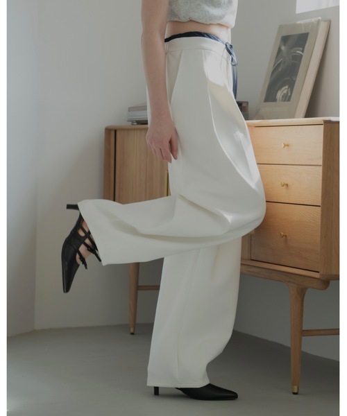 JUMELLE(ジュメロ)の「ダブルウエストスウェットパンツ(スウェットパンツ・レディース・アイボリー/ネイビー・MEDIUM/SMALL)」の10枚目の写真