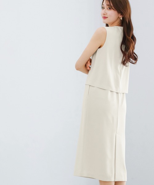 WHITE JOOLA(ホワイトジョーラ)の「【 UVカット・速乾・洗える 】ハイストレッチカルゼワッシャー・レイヤード風ワンピース(ワンピース・レディース・ブラック/チャコールグレー/オフホワイト・L/M/S)」の5枚目の写真