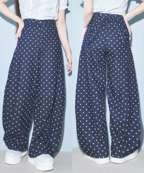 Lovilyn(ラヴィリン)の「バッグリボンバレルデニム(デニムパンツ・レディース・インディゴブルー/ブラック・SMALL/MEDIUM)」の1枚目の写真