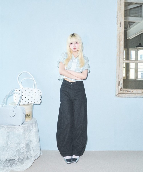 Lovilyn(ラヴィリン)の「バッグリボンバレルデニム(デニムパンツ・レディース・インディゴブルー/ブラック・SMALL/MEDIUM)」の6枚目の写真