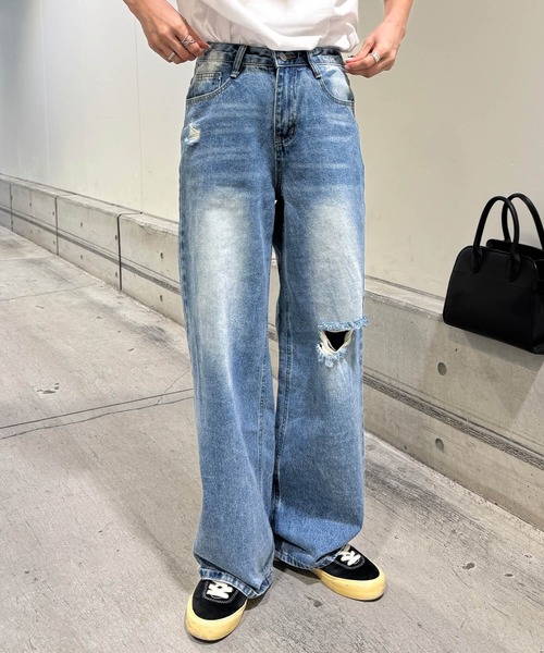 ISOOK(アイスー)の「ヴィンテージダメージワイドデニム(chiica select) / ダメージデニム クラッシュデニム ハイウエスト ブルーデニム(デニムパンツ・レディース・ブルー・S/M)」の1枚目の写真