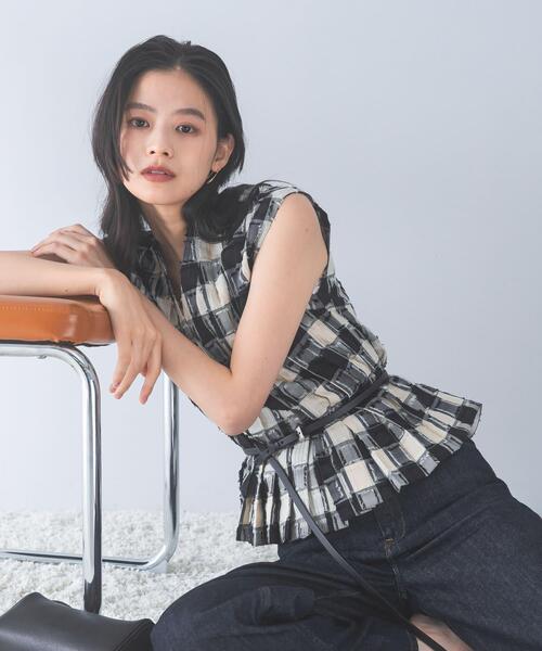 URBAN RESEARCH ROSSO WOMEN(アーバンリサーチ ロッソ)の「チェックジャガードタックデザインブラウス(シャツ/ブラウス・レディース・ブラック・FREE)」の1枚目の写真