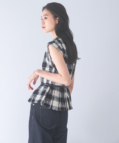 URBAN RESEARCH ROSSO WOMEN(アーバンリサーチ ロッソ)の「チェックジャガードタックデザインブラウス(シャツ/ブラウス・レディース・ブラック・FREE)」の3枚目の写真