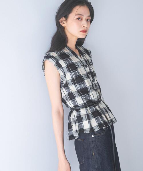 URBAN RESEARCH ROSSO WOMEN(アーバンリサーチ ロッソ)の「チェックジャガードタックデザインブラウス(シャツ/ブラウス・レディース・ブラック・FREE)」の5枚目の写真