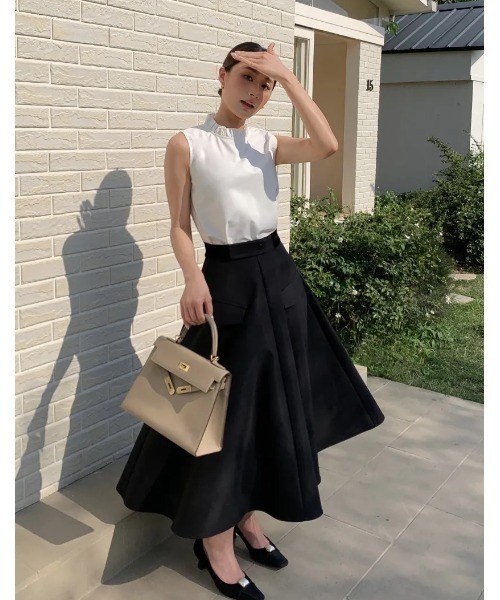 BIRTHDAY BASH(バースデイバッシュ)の「WAIST SWITCHING FLARE SKIRT(スカート・レディース・ベージュ/ブラック・MEDIUM/SMALL)」の1枚目の写真