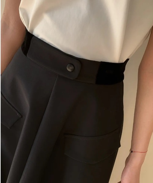 BIRTHDAY BASH(バースデイバッシュ)の「WAIST SWITCHING FLARE SKIRT(スカート・レディース・ベージュ/ブラック・MEDIUM/SMALL)」の5枚目の写真