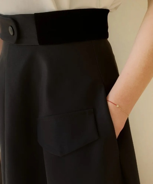 BIRTHDAY BASH(バースデイバッシュ)の「WAIST SWITCHING FLARE SKIRT(スカート・レディース・ベージュ/ブラック・MEDIUM/SMALL)」の6枚目の写真