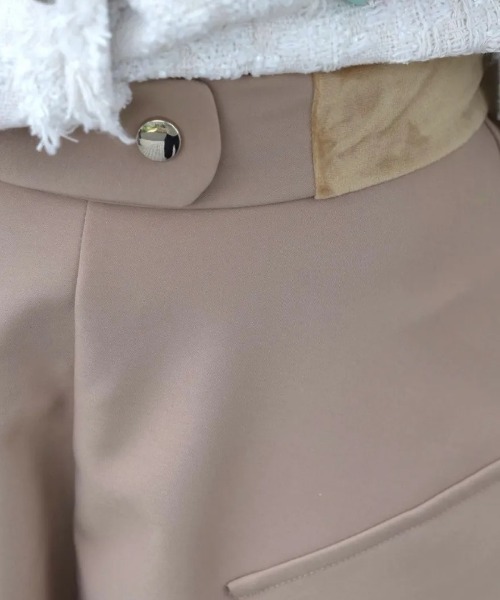 BIRTHDAY BASH(バースデイバッシュ)の「WAIST SWITCHING FLARE SKIRT(スカート・レディース・ベージュ/ブラック・MEDIUM/SMALL)」の9枚目の写真