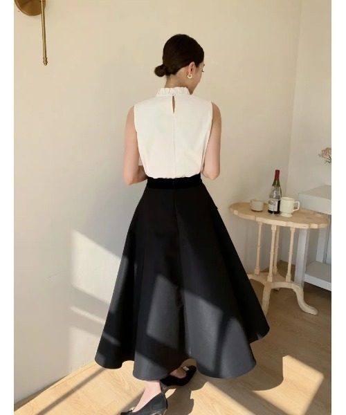 BIRTHDAY BASH(バースデイバッシュ)の「WAIST SWITCHING FLARE SKIRT(スカート・レディース・ベージュ/ブラック・MEDIUM/SMALL)」の11枚目の写真