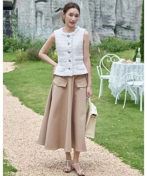 BIRTHDAY BASH(バースデイバッシュ)の「WAIST SWITCHING FLARE SKIRT(スカート・レディース・ベージュ/ブラック・MEDIUM/SMALL)」の12枚目の写真