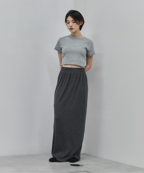 feepur（フェピュール）の「【TALLサイズあり】ボーダーナロースカート（スカート・レディース・チャコールグレー・SMALL/MEDIUM/TALL）」の11枚目の写真