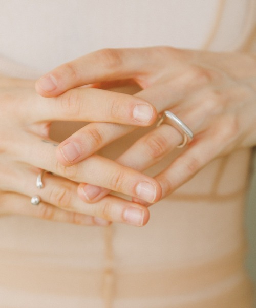URBAN RESEARCH(アーバンリサーチ)の「decor『デコール』 FLAT RING(リング・レディース・シルバー・12)」の1枚目の写真