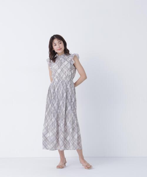 NATURAL BEAUTY BASIC(ナチュラルビューティーベーシック)の「オータムチェックシャーリングワンピース(ワンピース・レディース・ベージュ系その他/ブラウン系その他・SMALL/MEDIUM/P/S)」の1枚目の写真