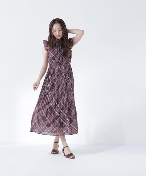 NATURAL BEAUTY BASIC(ナチュラルビューティーベーシック)の「オータムチェックシャーリングワンピース(ワンピース・レディース・ベージュ系その他/ブラウン系その他・SMALL/MEDIUM/P/S)」の5枚目の写真