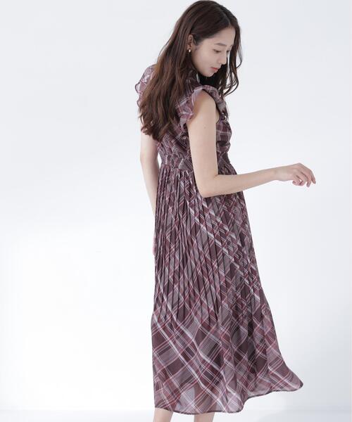 NATURAL BEAUTY BASIC(ナチュラルビューティーベーシック)の「オータムチェックシャーリングワンピース(ワンピース・レディース・ベージュ系その他/ブラウン系その他・SMALL/MEDIUM/P/S)」の6枚目の写真