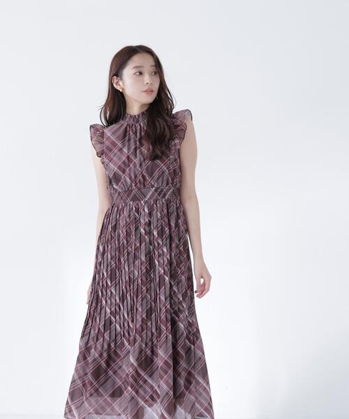 NATURAL BEAUTY BASIC(ナチュラルビューティーベーシック)の「オータムチェックシャーリングワンピース(ワンピース・レディース・ベージュ系その他/ブラウン系その他・SMALL/MEDIUM/P/S)」の8枚目の写真